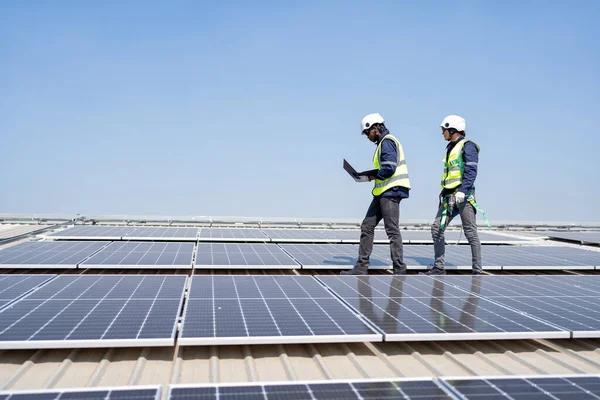 How a Trusted Solar Installation Expert Ensures Quality Panels