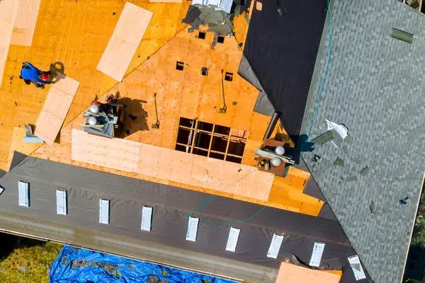 Why Homeowners Prefer Local Chambersburg Roofing Services