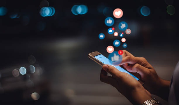 Examining SMM World review Services, Features and User Experience
